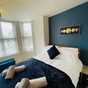 https://apt-brantwood-apartments-1.hotelsin-chester.com